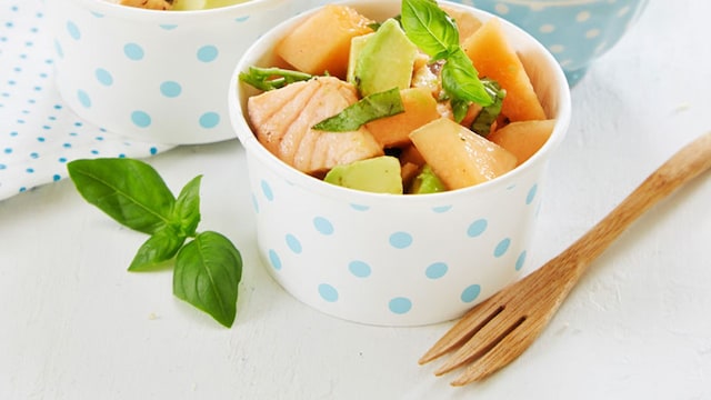 ensalada salmon aguacate