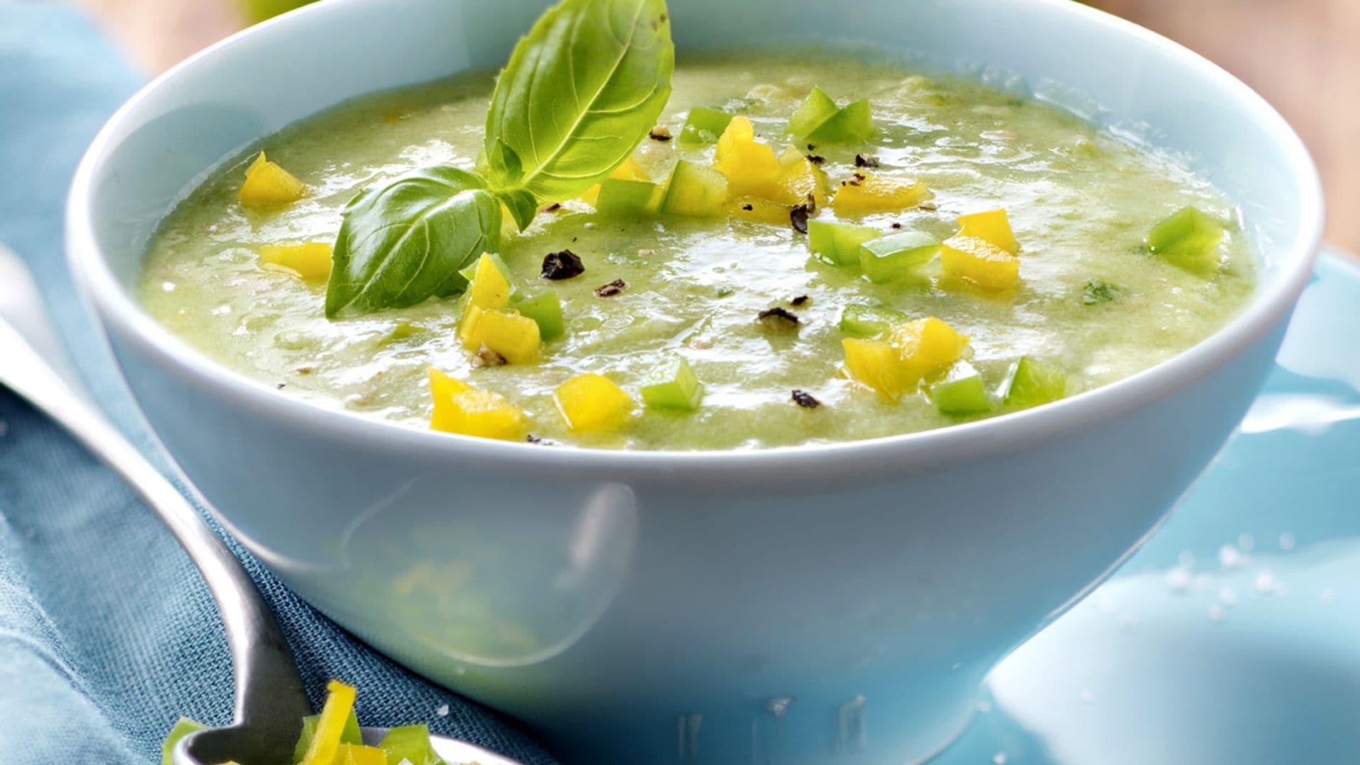 Sopa fría de tomates verdes