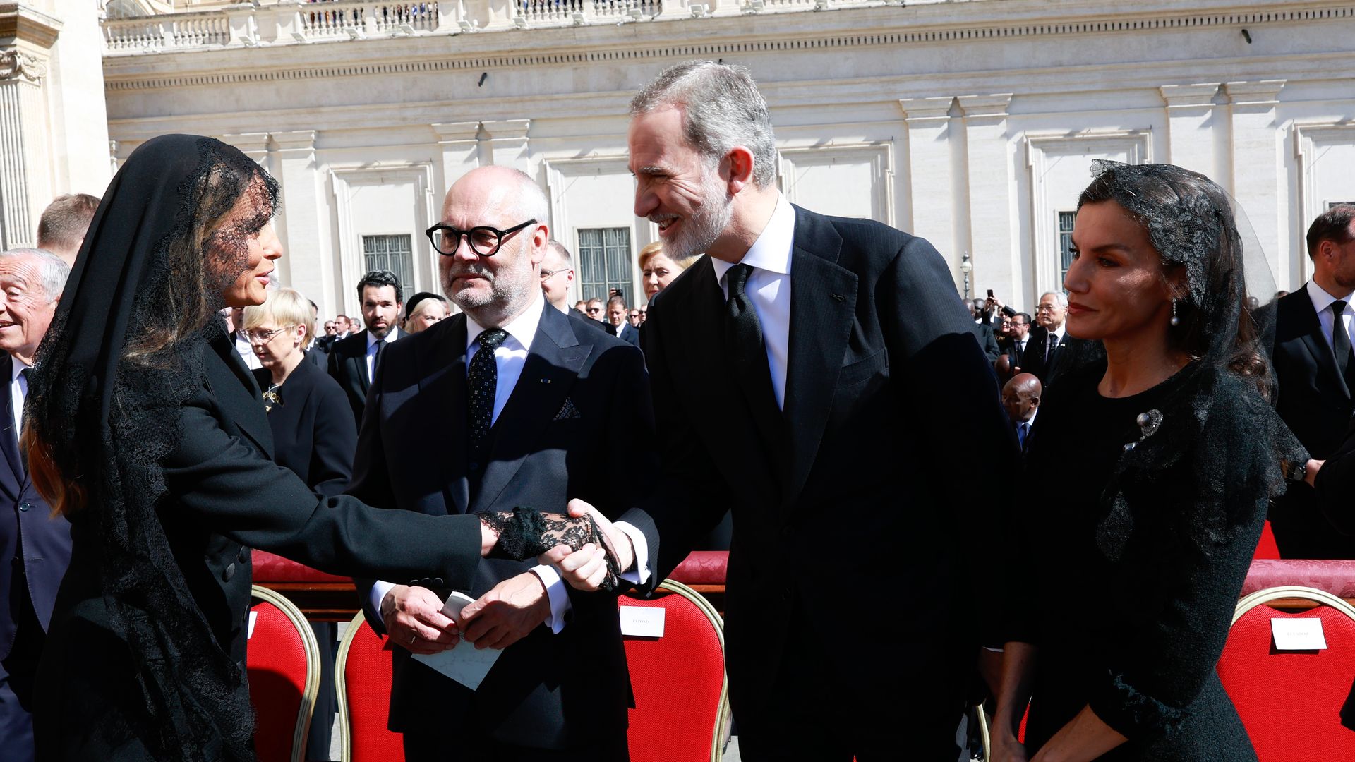 Las imágenes del encuentro de los Reyes con Donald y Melania Trump en el Vaticano
