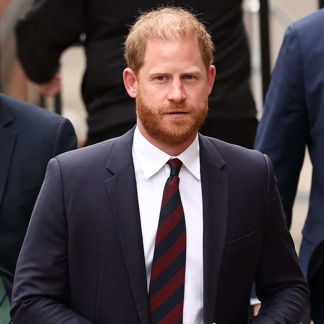 Alerta en el Palacio de Buckingham por el temor a que el príncipe Harry prepare un nuevo libro 