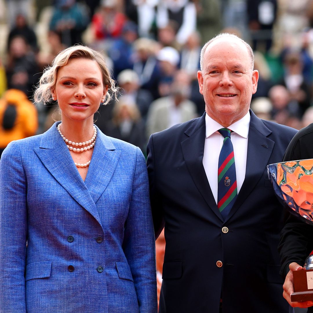 De la princesa Charlene a María Carolina y Chiara de Borbón-Dos Sicilias, en la final de tenis de Montecarlo que ha ganado Alcaraz